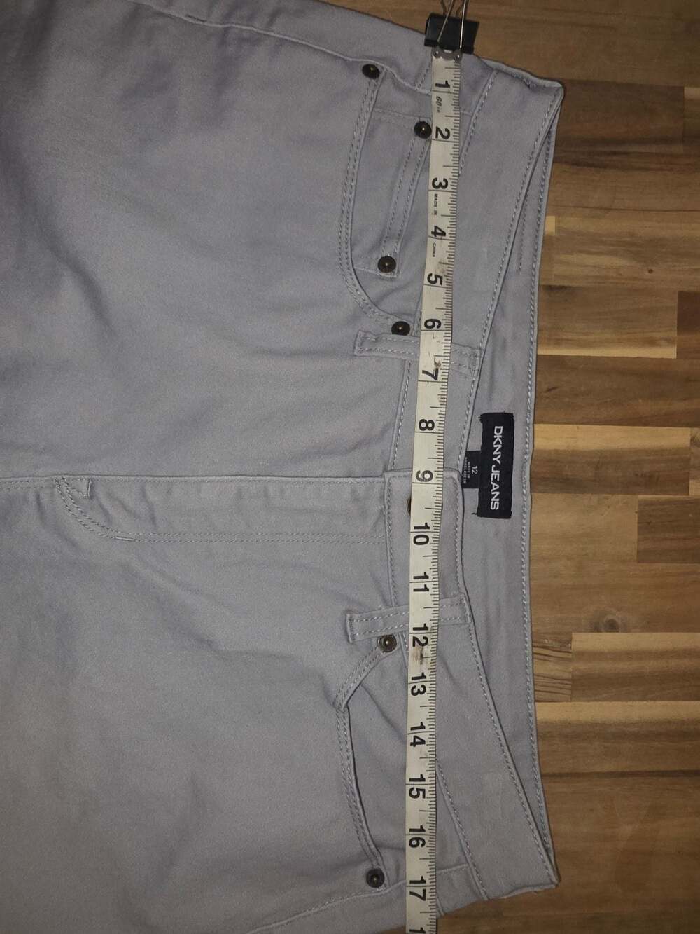 DKNY Jeans Women's Gray Cotton Blend Cuffed Bermuda Shorts Size 12 - Picture 4 of 8